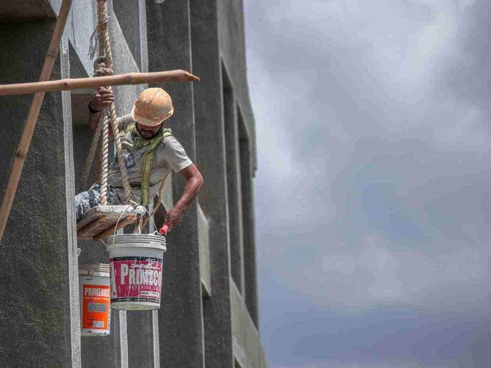 How to Keep Paint from Fading in the Sun